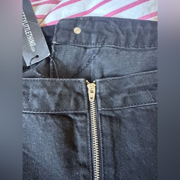 Pretty Little Thing Denim Dress - Picture 2 of 3